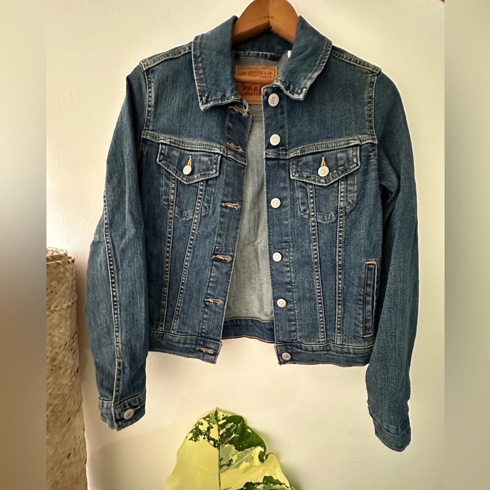 Levi’s Jean Jacket / sz Small / Like New